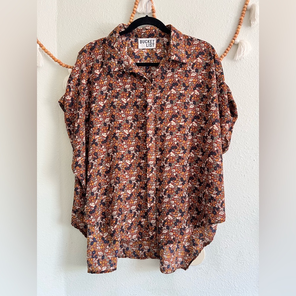 Bucket List floral boxy button button up blouse